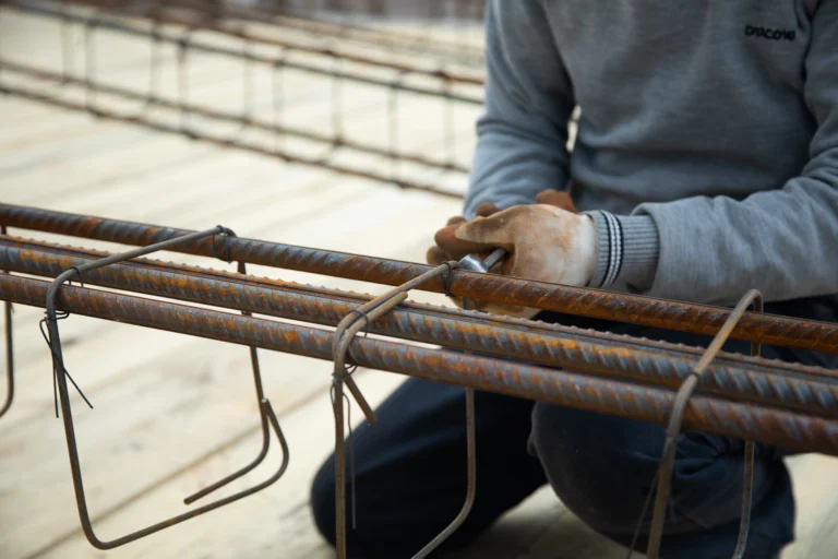 man-cutting-reinforcement-mesh-building-site (1)